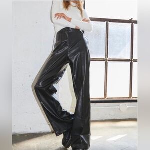 ❤️ LIONESS MAPLE STREET WIDE LEG HIGH RISE BLACK VEGAN LEATHER PINTUCK PANTS
